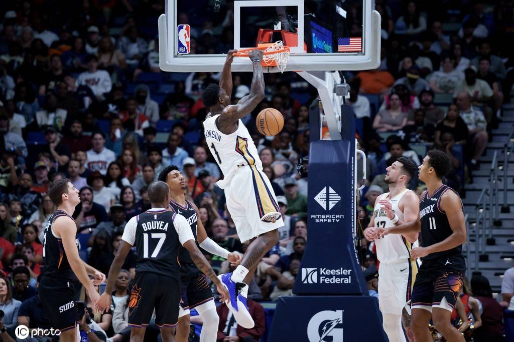 马威与阿尔瓦拉多互殴被驱逐 布克20分太阳赛季三杀鹈鹕